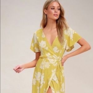 Lulus new with tags,long wrap floral yellow dress
